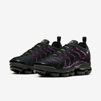 Nike Air VaporMax Plus - Férfi Utcai Cipő - Fekete/Piros/Titán